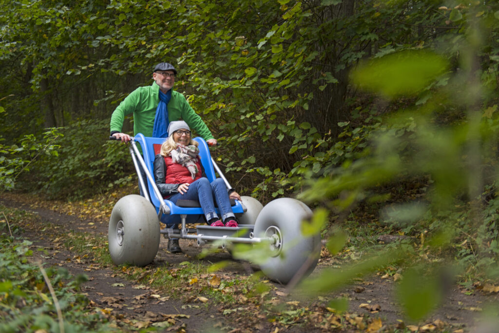 mit-dem-wattmobil-durch-den-wald
